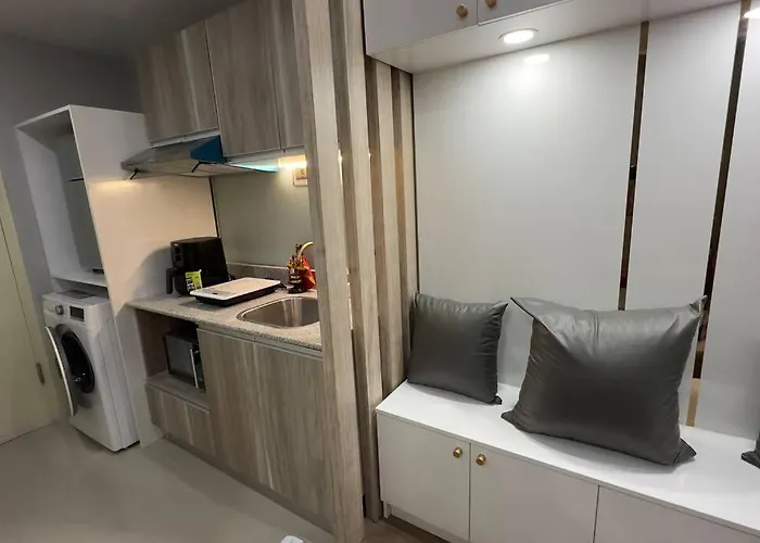 Unit With Balcony Apartment
